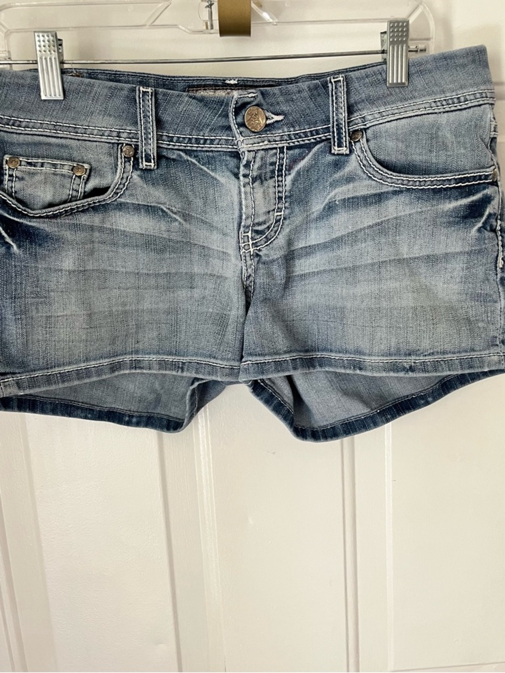 BKE Buckle Sabrina Stretch Jean Shorts Women’s 29 Blue Light Wash Denim